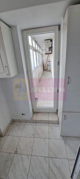 Inchiriere apartament 3(din4)camere pe bd Decebal, metroul M2