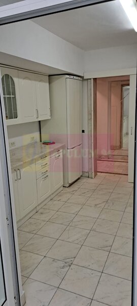 Inchiriere apartament 3(din4)camere pe bd Decebal, metroul M2